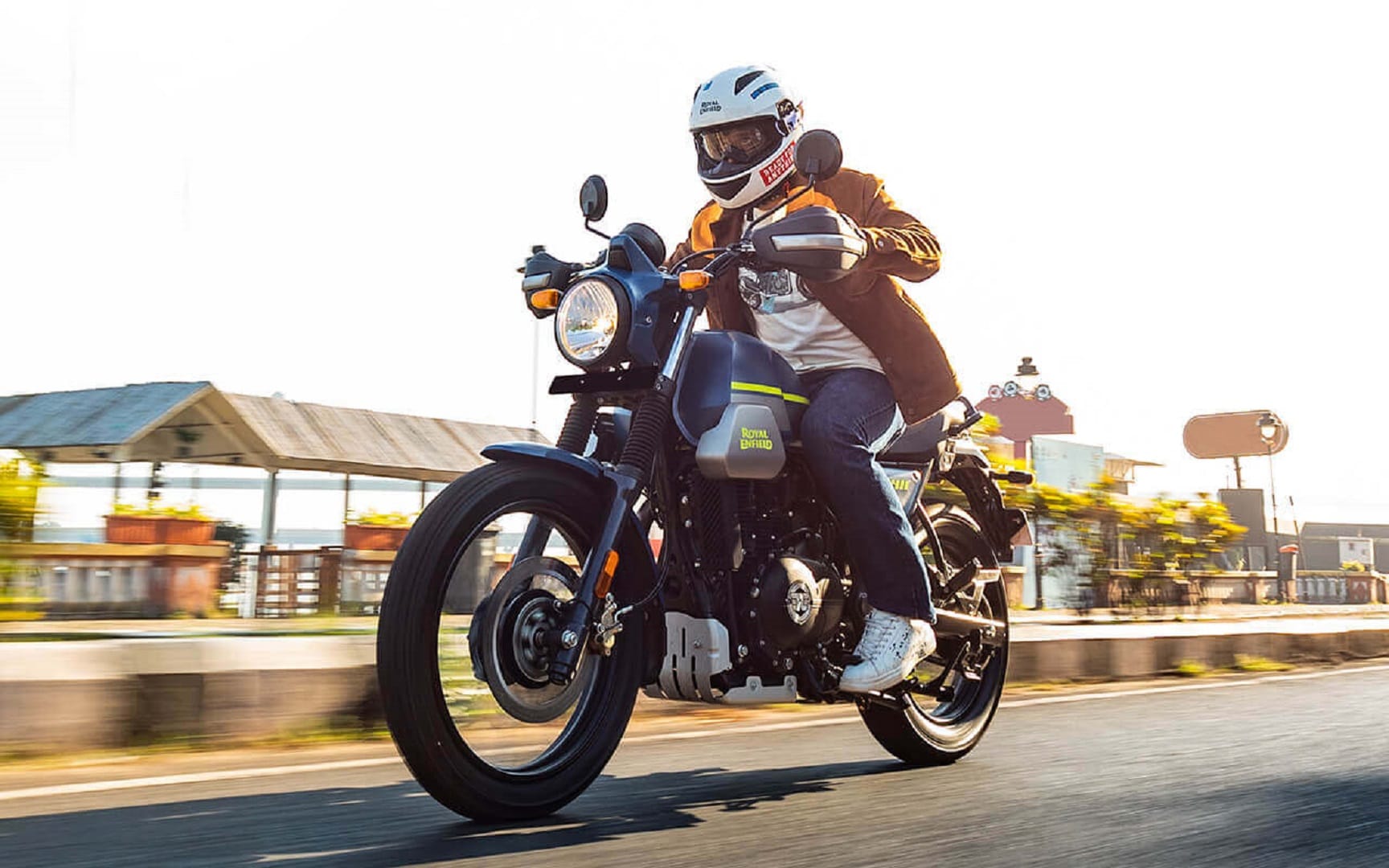 Royal Enfield To Launch New Himalayan 650cc and Scram 650cc Bikes News in Hindi