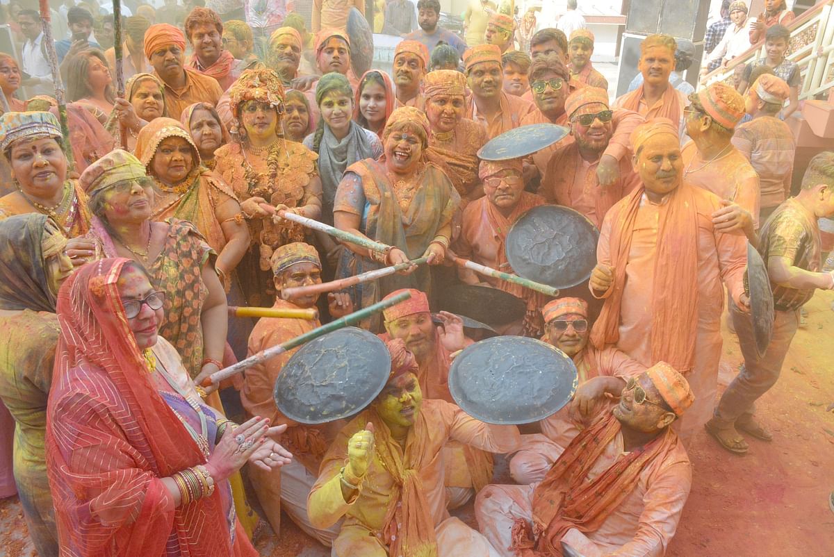 Mathura Holi 2024 Lathmar Holi Barsana Date See The Complete List Of Braj's Rangotsav - Agra News - Mathura Holi 2024:कब खेली जाएगी बरसाना में लट्ठमार होली? विदेशों से भी आते हैं