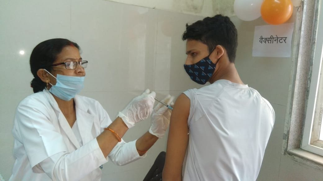 Vaccination of 12 to 14 year old children started to protect against corona