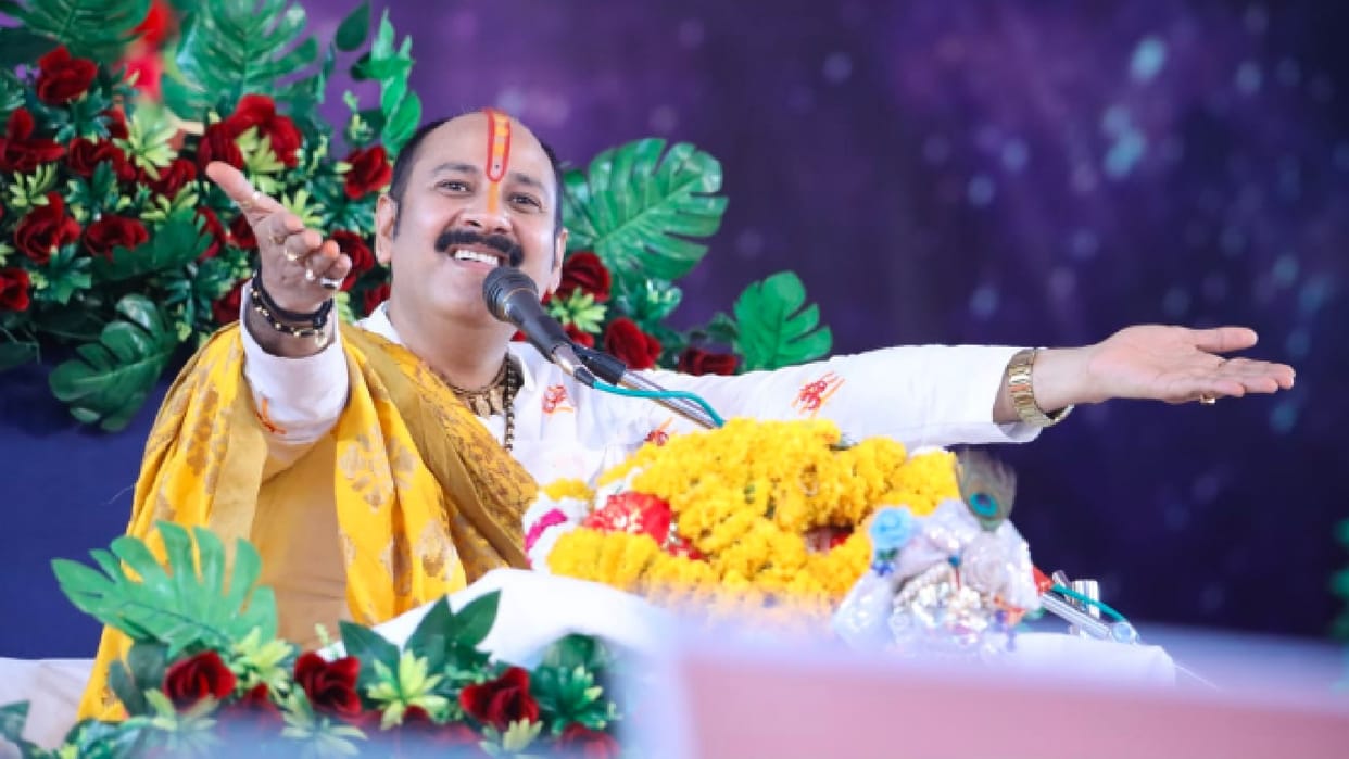 Fraud in name of Pandit Pradeep Mishra, two arrested