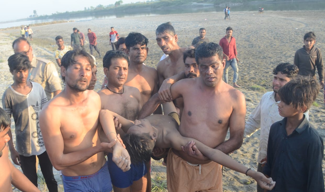 Teenager dies while bathing in Yamuna, saved my brother