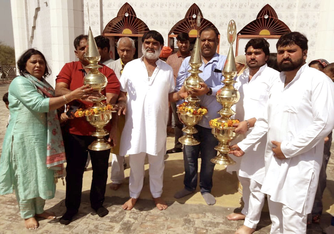 Holi fair begins in Ghisa Sant's court