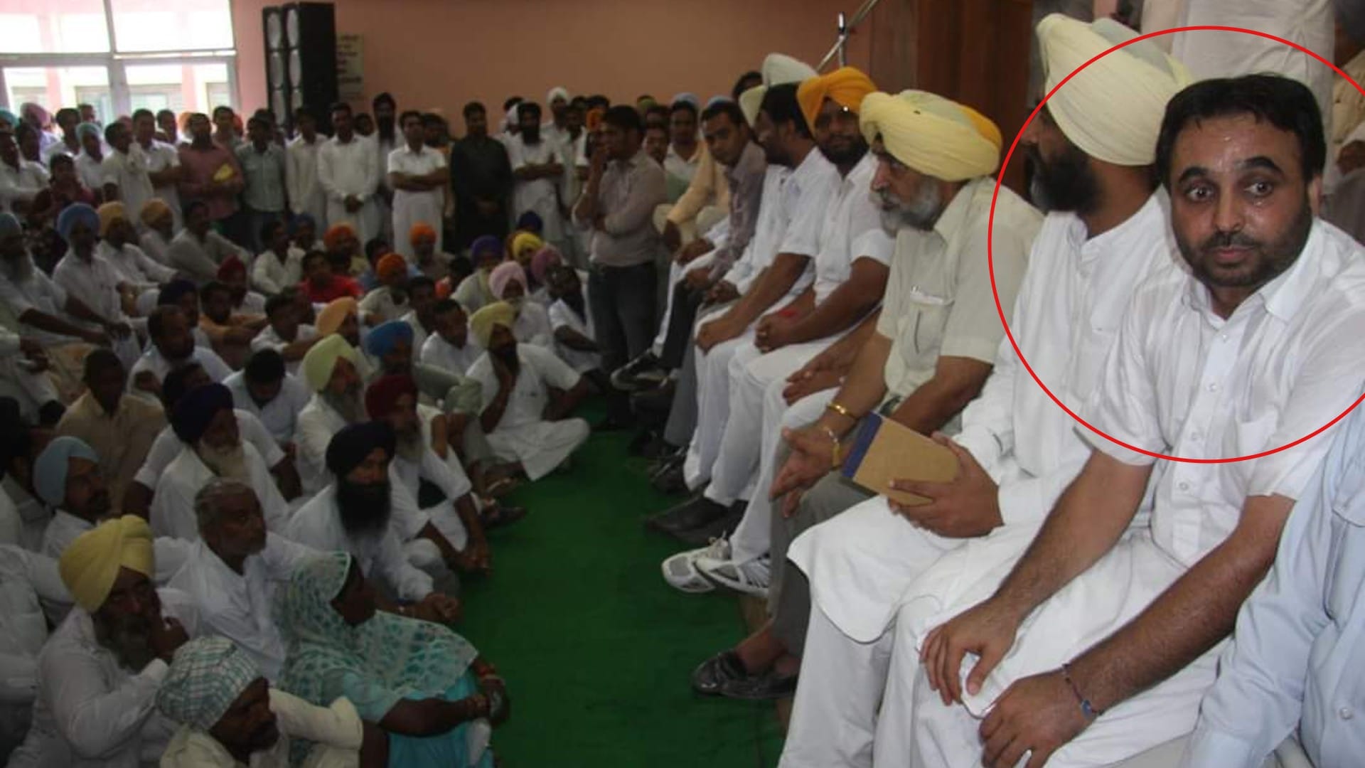 Bhagwant Mann Oath Ceremony CM of Punjab Know About His Life wife Family in Picture News in Hindi