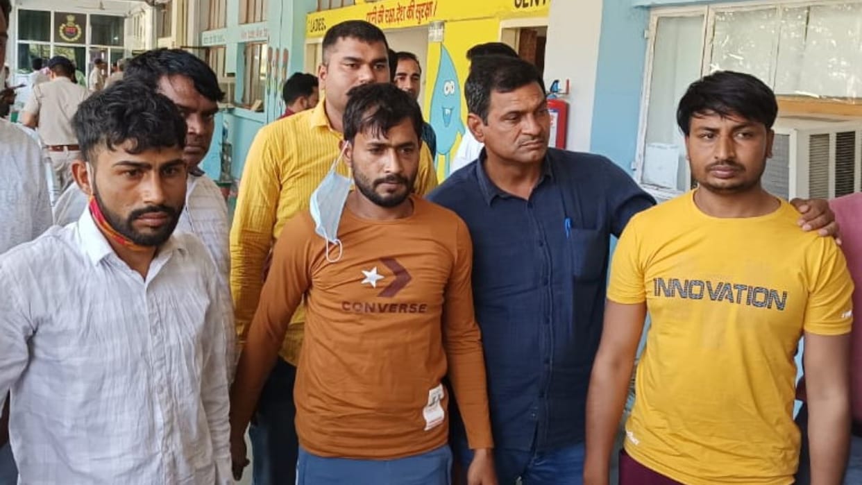 Three accused of chain snatching arrested in Rewari of Haryana