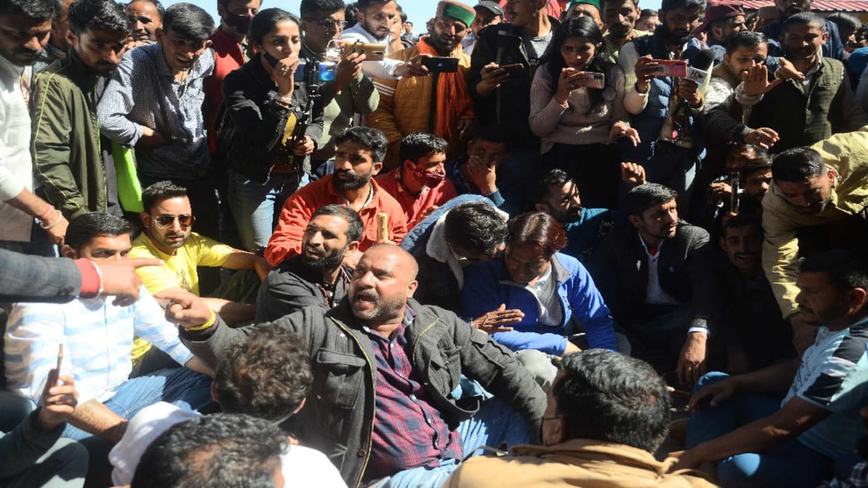 Devbhoomi Kshatriya sangathan divided in five hours of demonstration