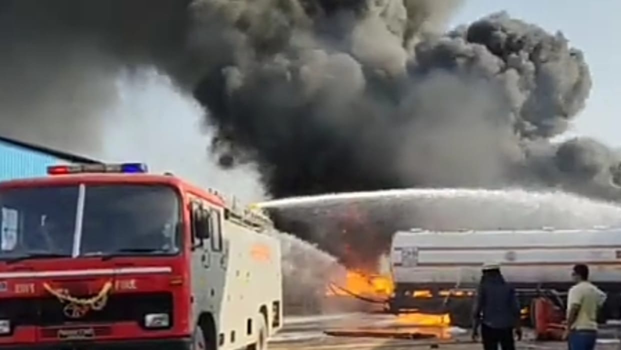 aluminum wires worth crores of rupees were burnt due to fire in railway store In Chhattisgarh