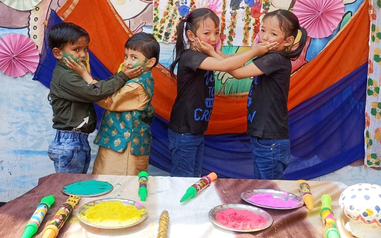 holi