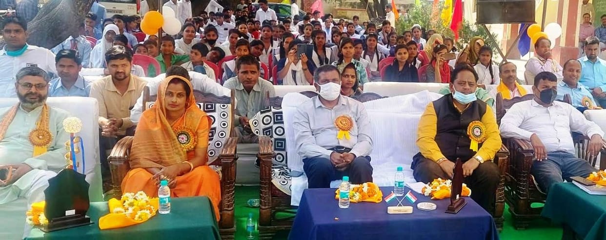 Message of clean environment and healthy life management given through science exhibition and drama