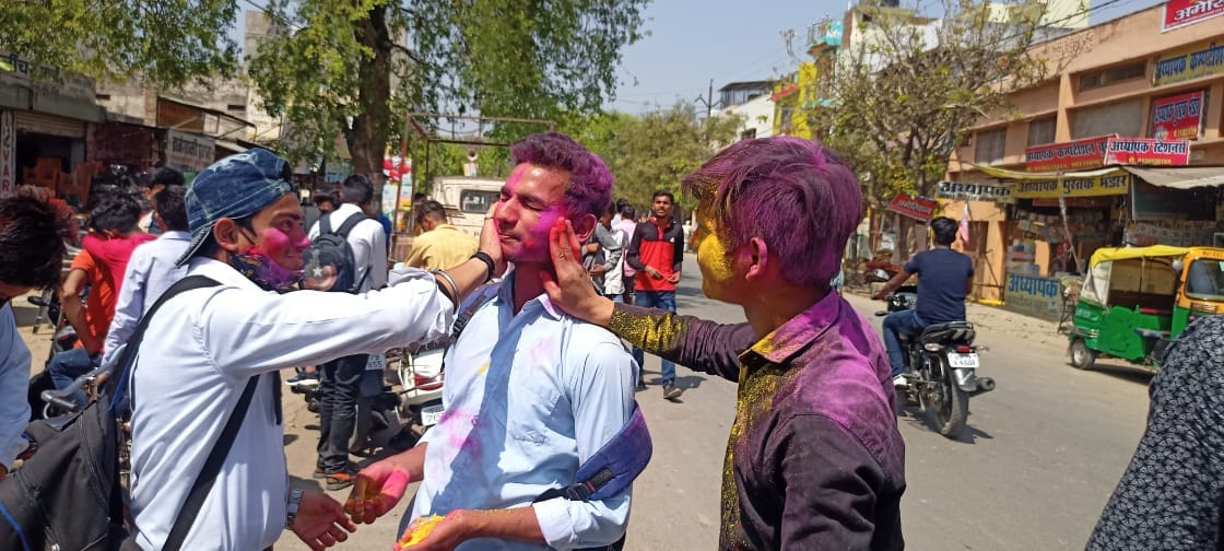auraiya news,holi  auraiya