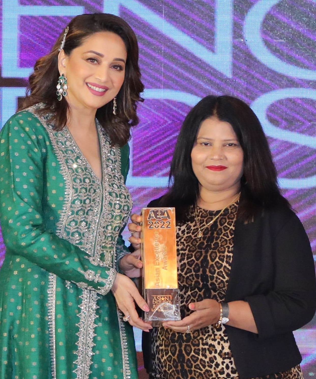Outstanding Beautician Award for Banda's Aarti