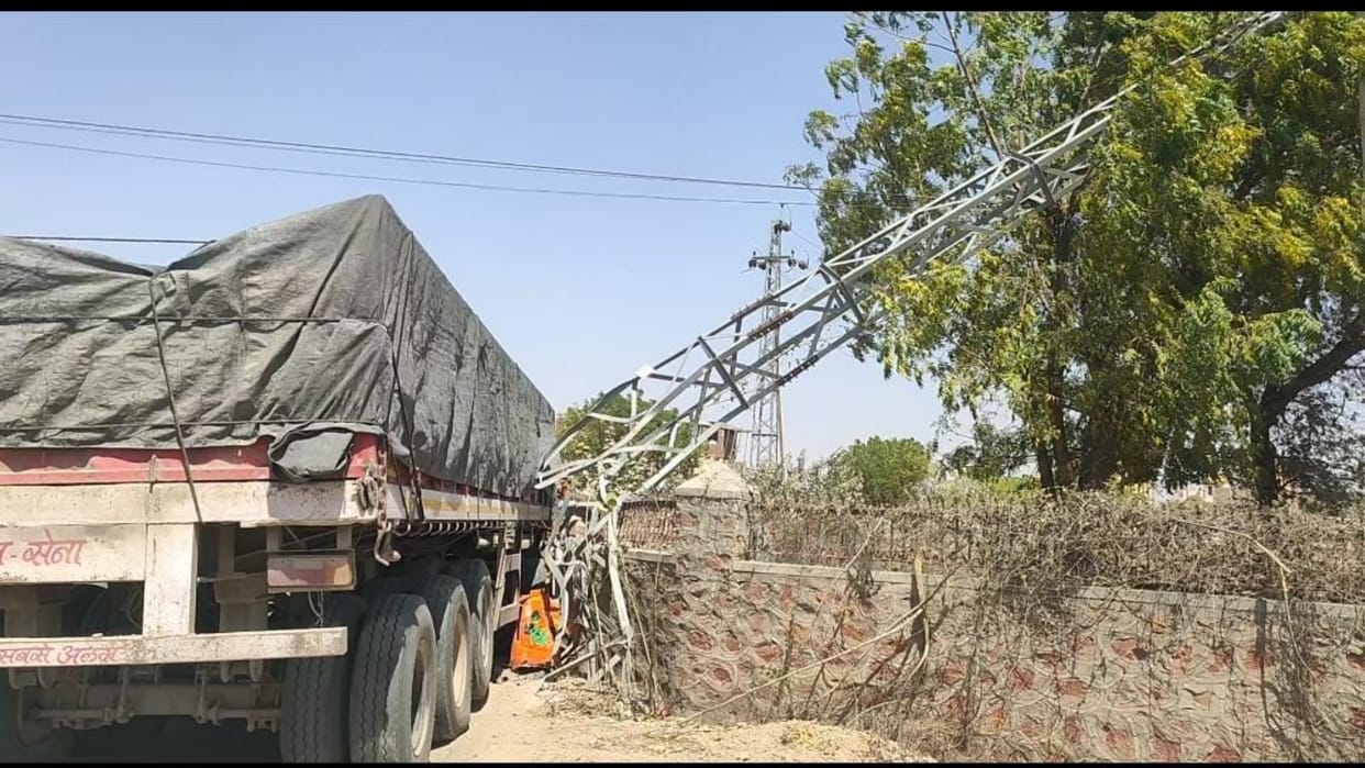 Instead of treating injured patient in road accident in Nagaur doctors police kept asking questions