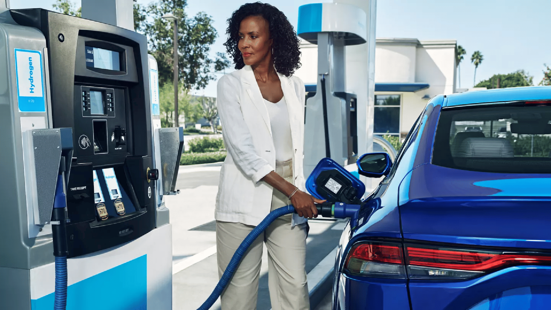 Hydrogen Car Toyota Mirai Toyota Kirloskar Motor launched India's first hydrogen-based fuel-cell electric car Mirai as part of its pilot project hydrogen electric vehicle