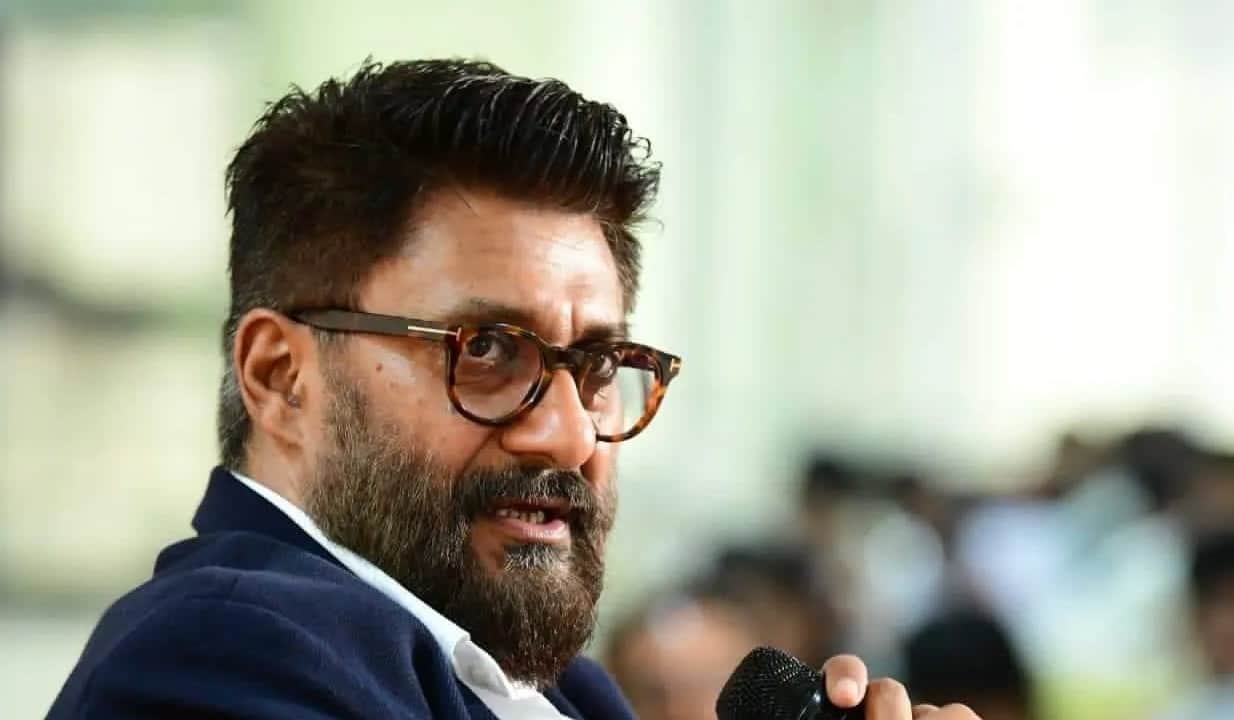 Vivek Agnihotri Tweet Before 15 August after Security tightened in Jammu Kashmir Udhampur Railway Station