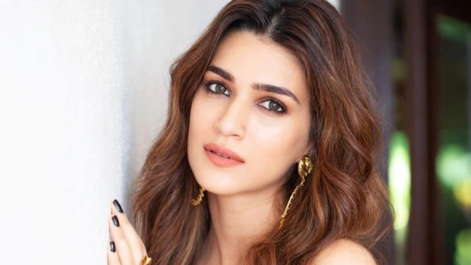Kriti Sanon talks about link up rumours with her Shehzada costar Kartik Aaryan
