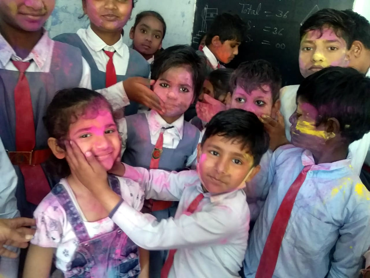 holi