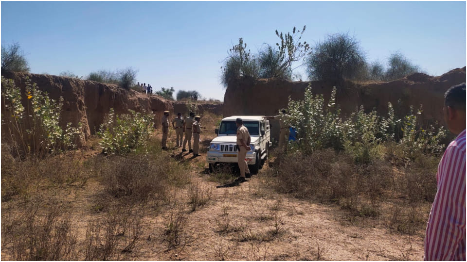Uncle and niece's bodies found in Nagaur there were no clothes on minor's body