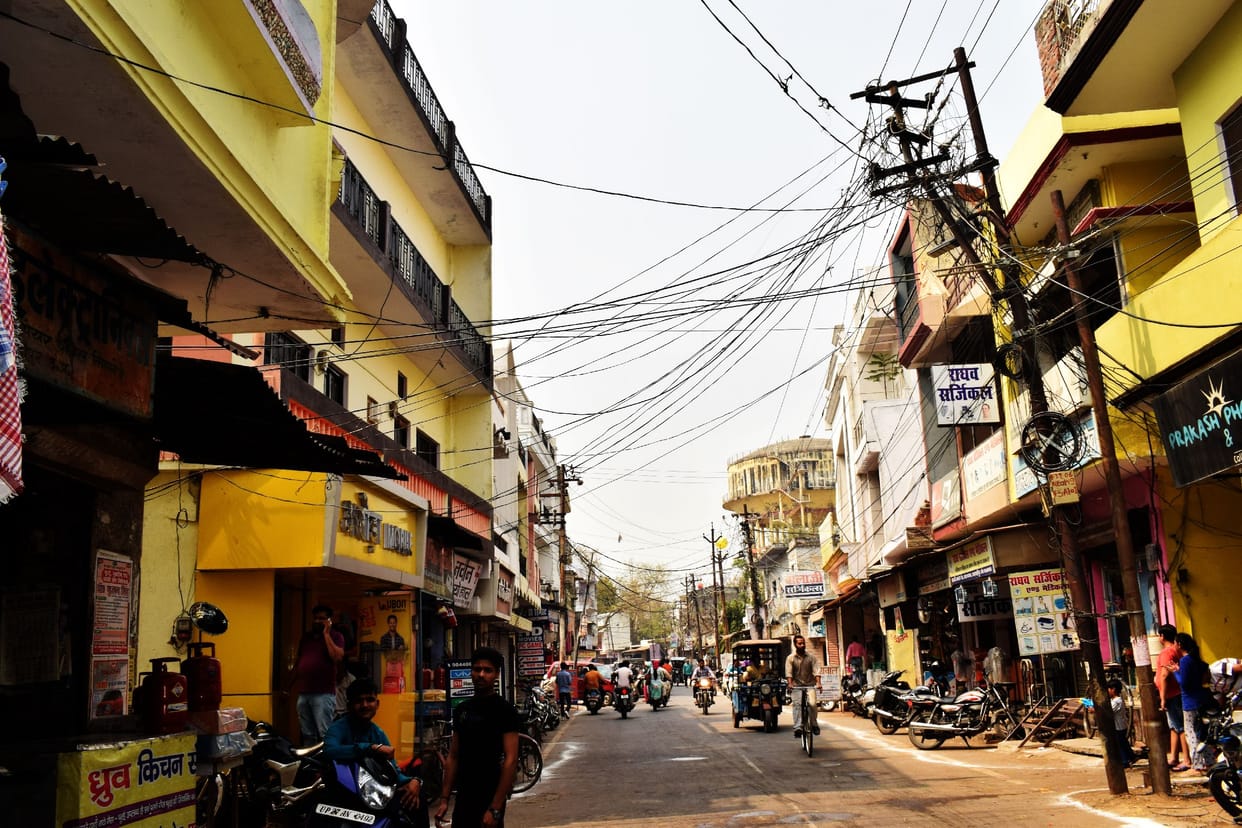 Wherever Lat Saheb will move, there the power supply will remain closed for some time.