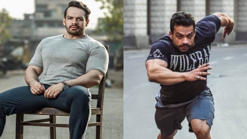 YouTuber Gaurav Taneja booked entire cinema hall to show film the kashmir files to poors for free