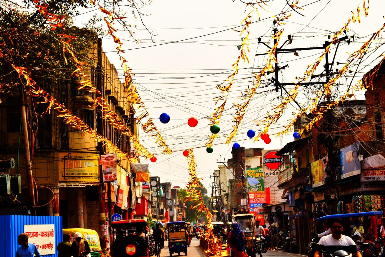 Delhi s Sadar Bazaar will remain illuminated from 16 to 22 January in celebration of Pran Pratistha ceremony