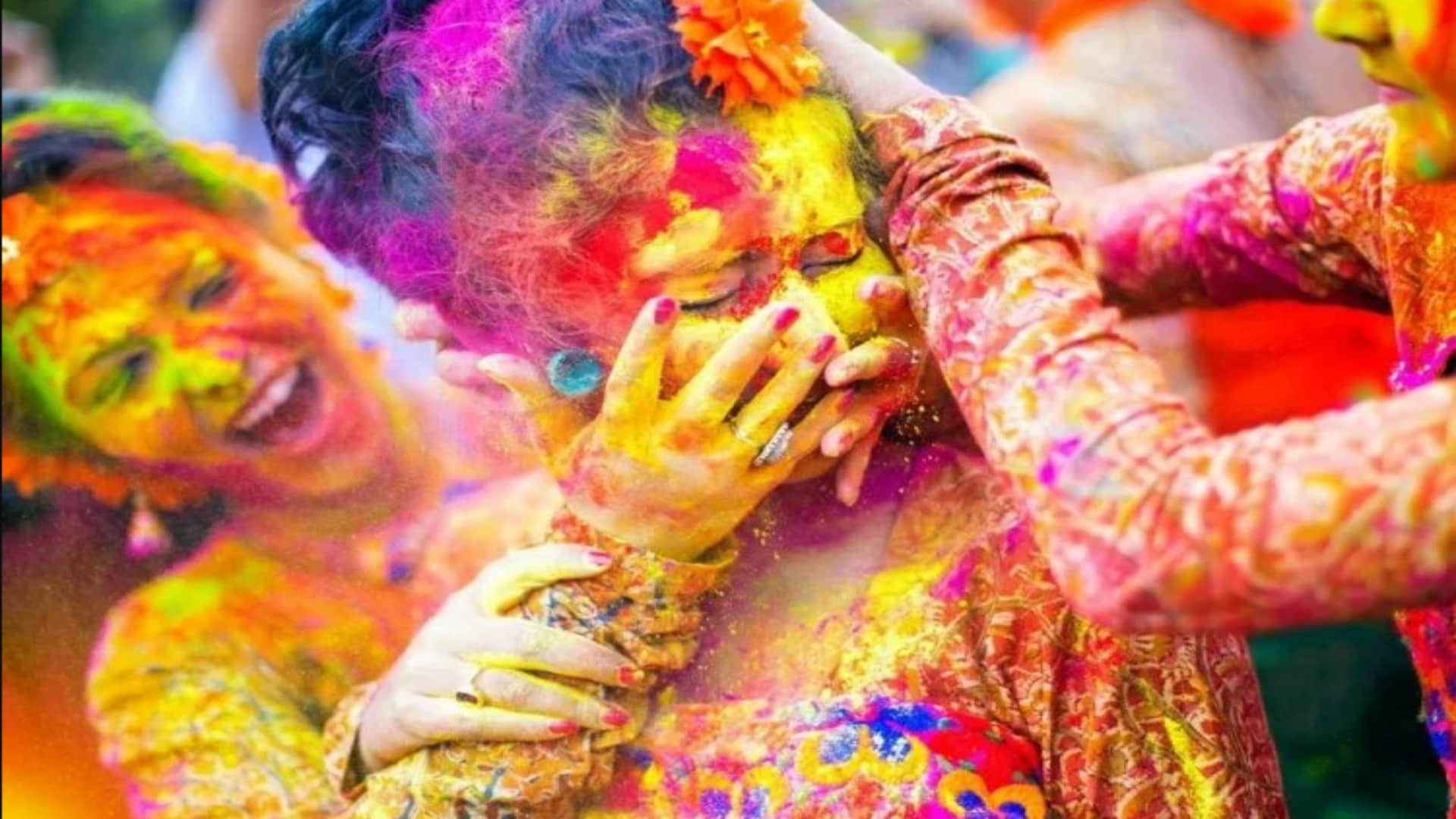 slight mistake in Holi festival of colors can make you ill
