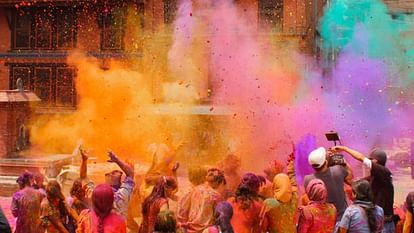 Holi 2024 How Colours Affect Health know what Precautions Asthma Patients Should Take during Holi