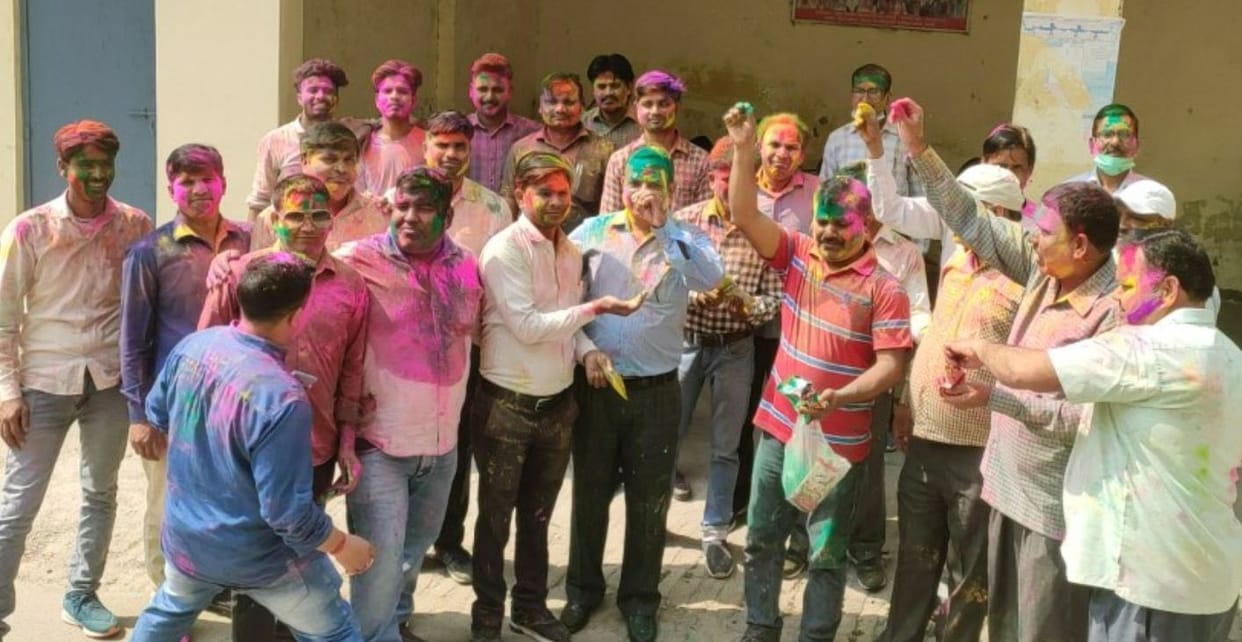 holi