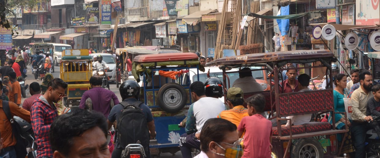 It was difficult to get out of the city jam throughout the day