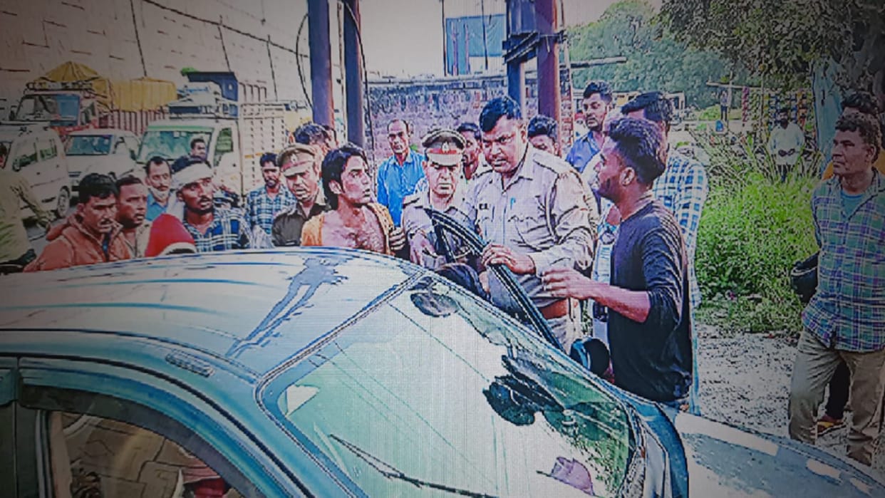 Meerut News: Friendship on Facebook then marriage by converting girl to religion and now ruckus in the police station