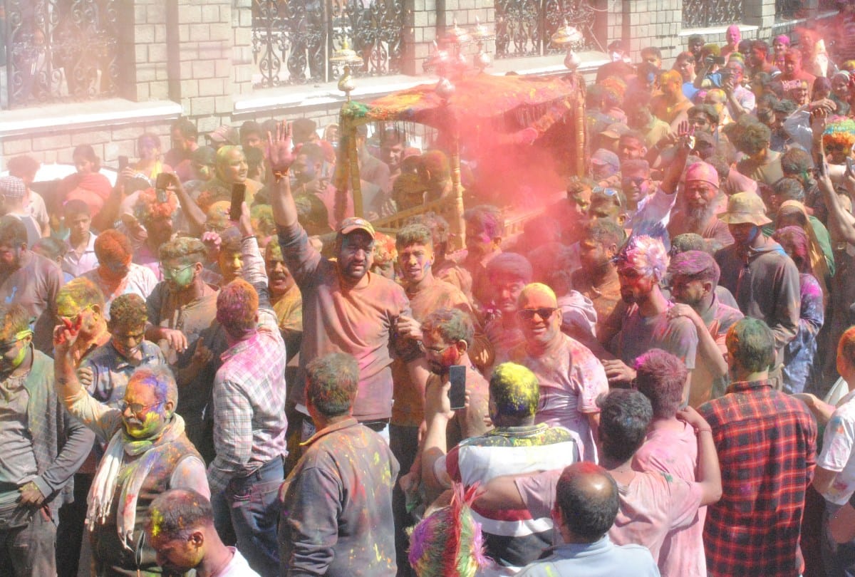 holi 2022 celebration Rajdevta Madhorai in Mandi and lord raghunath nagri kullu himachal pradesh