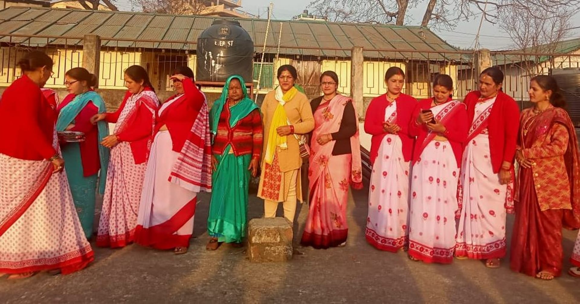 Holi is not celebrated in these 141 villages of Uttarakhand: People stay away from colors, see photos