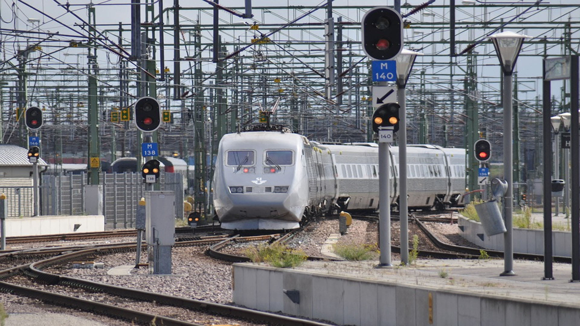 Mysterious Train Disappeared in Tunnel With Passengers Know Zanetti Train Mystery in Hindi