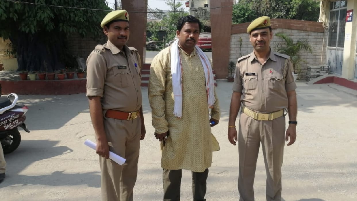 Former SP councilor arrested for checking government vehicles