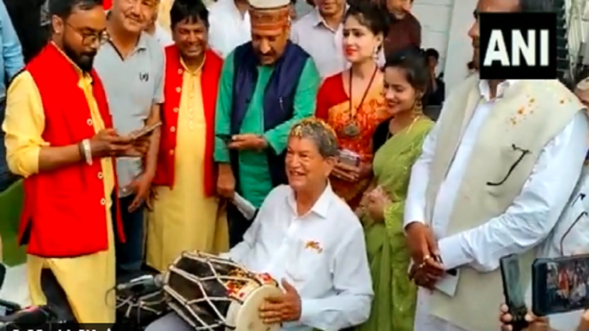 Holi celebrations of Harish Rawat Manish Sisodia Mukhtar Abbas Naqvi Rajnath Singh JP Nadda Pushkar Singh Dhami splash colours to celebrate the festival see phtos