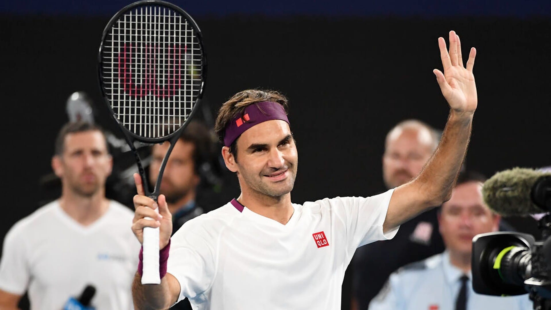 Ukraine-Russia War Roger Federer will donate 500 000 dollars to help the Ukraine children