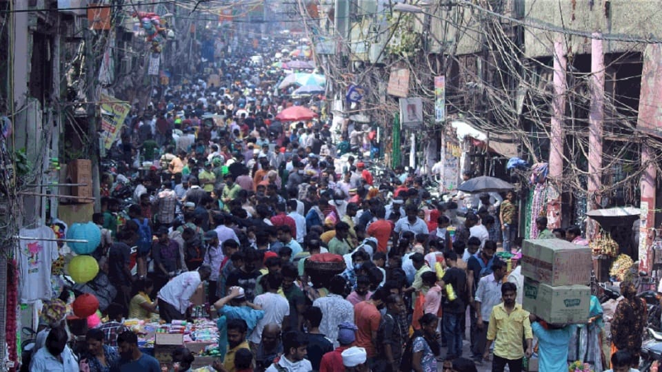 500 crore business done in delhi on the occasion of holi