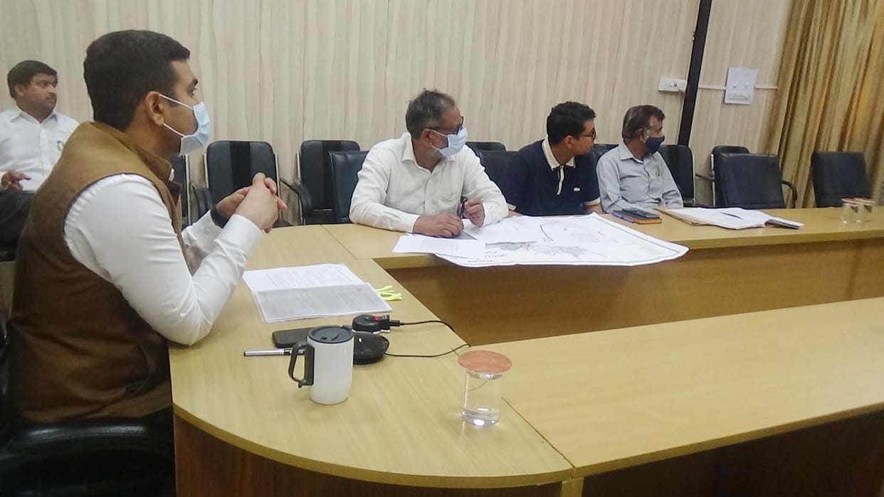 720 meters long road will be built from the end of Tangri dam to Ghasitpur gate
