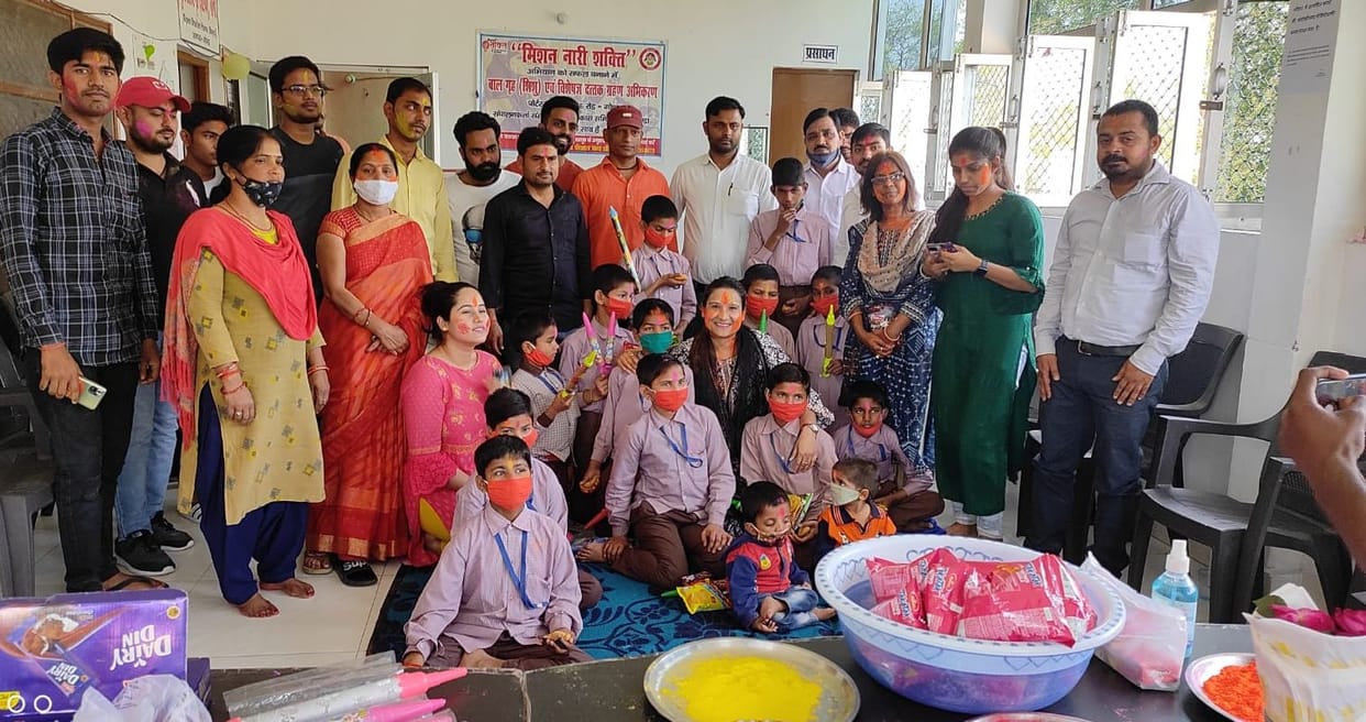dance performance,dj,holi