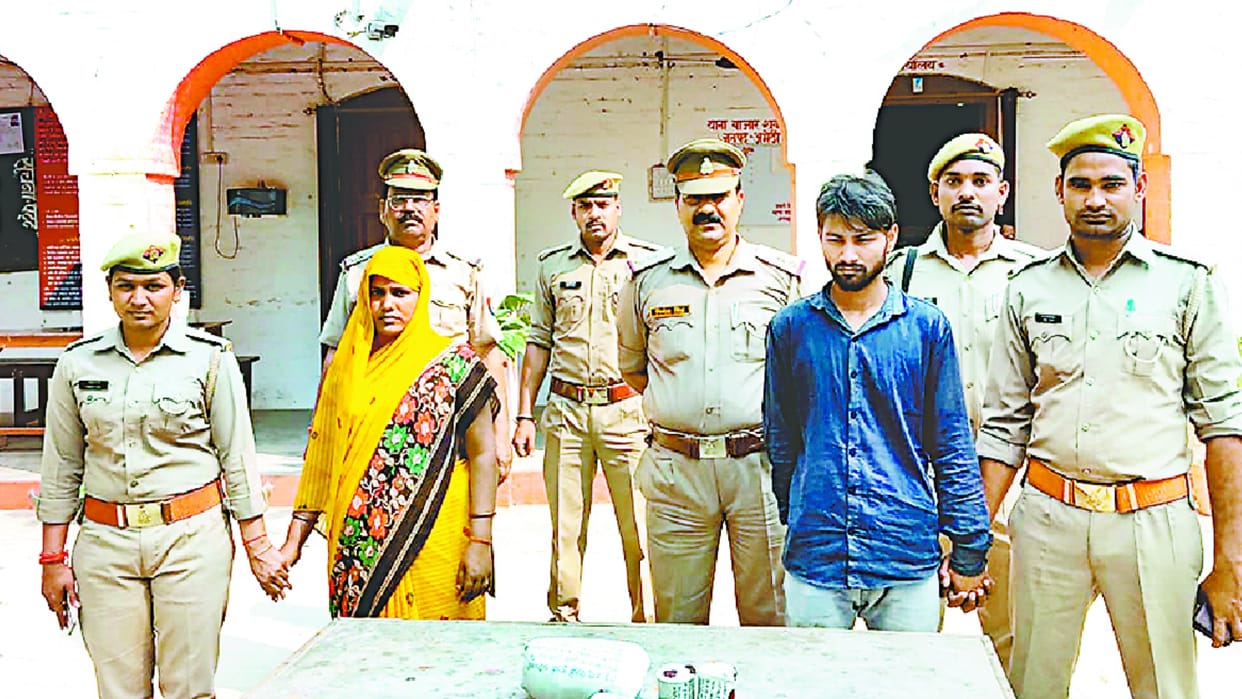 A woman murdered her husband with the help of brother in law in amethi.