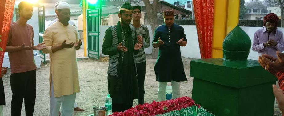 Fatiha in tombs and graveyards, worship in mosques