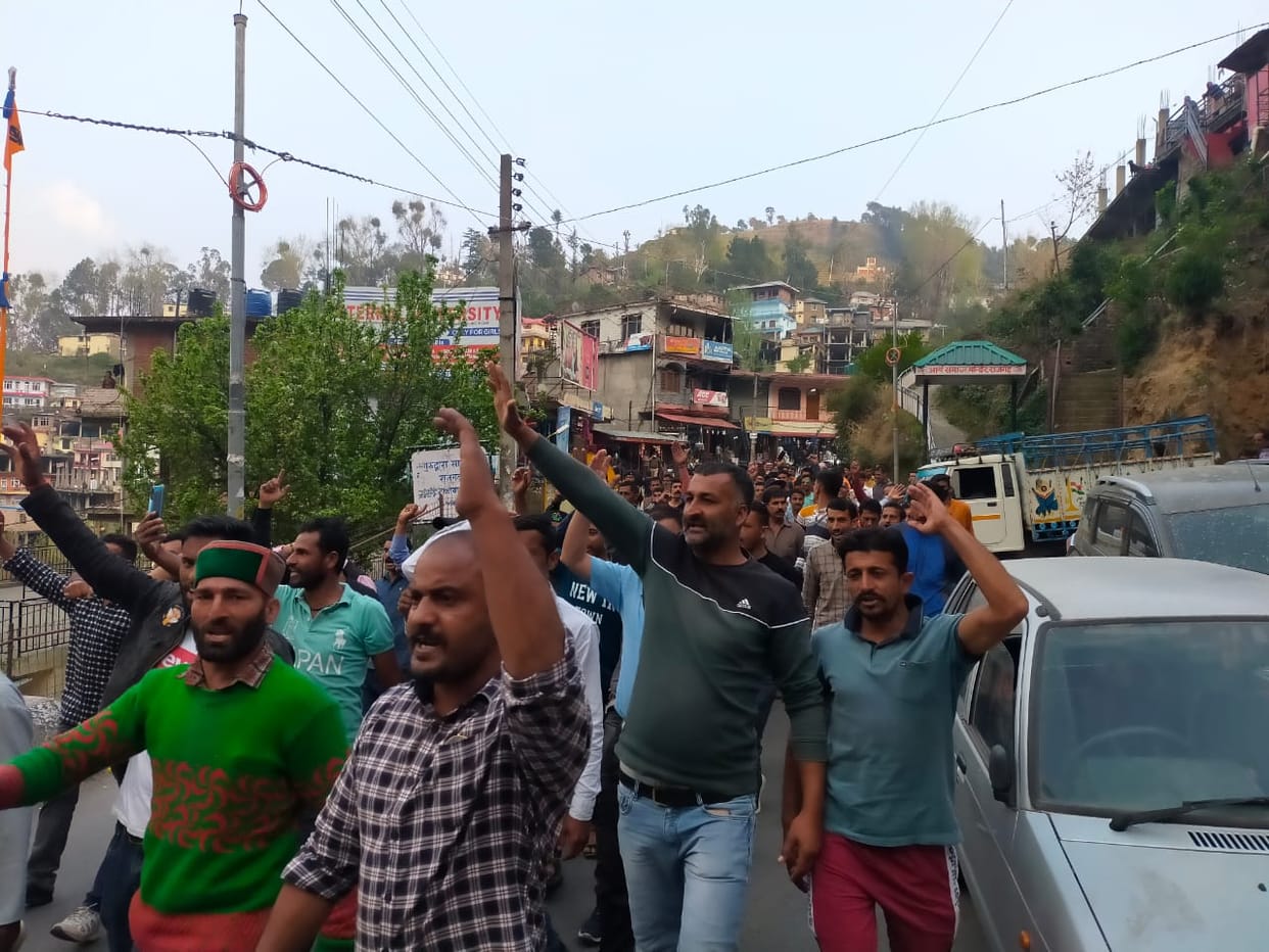 swaran samaj strkie for their demand  and organised railly in rajgargh sirmaur