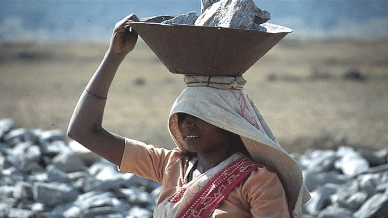 Madhya Pradesh: Facility of cashless treatment to laborers from April 1, 1.2 million labor families will be able to get free treatment up to 5 lakhs