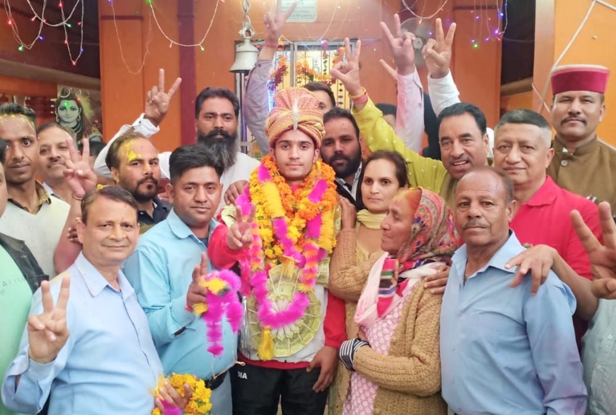 asian boxing championships 2022 bronze medal winner Chetan receives warm welcome at home in solan