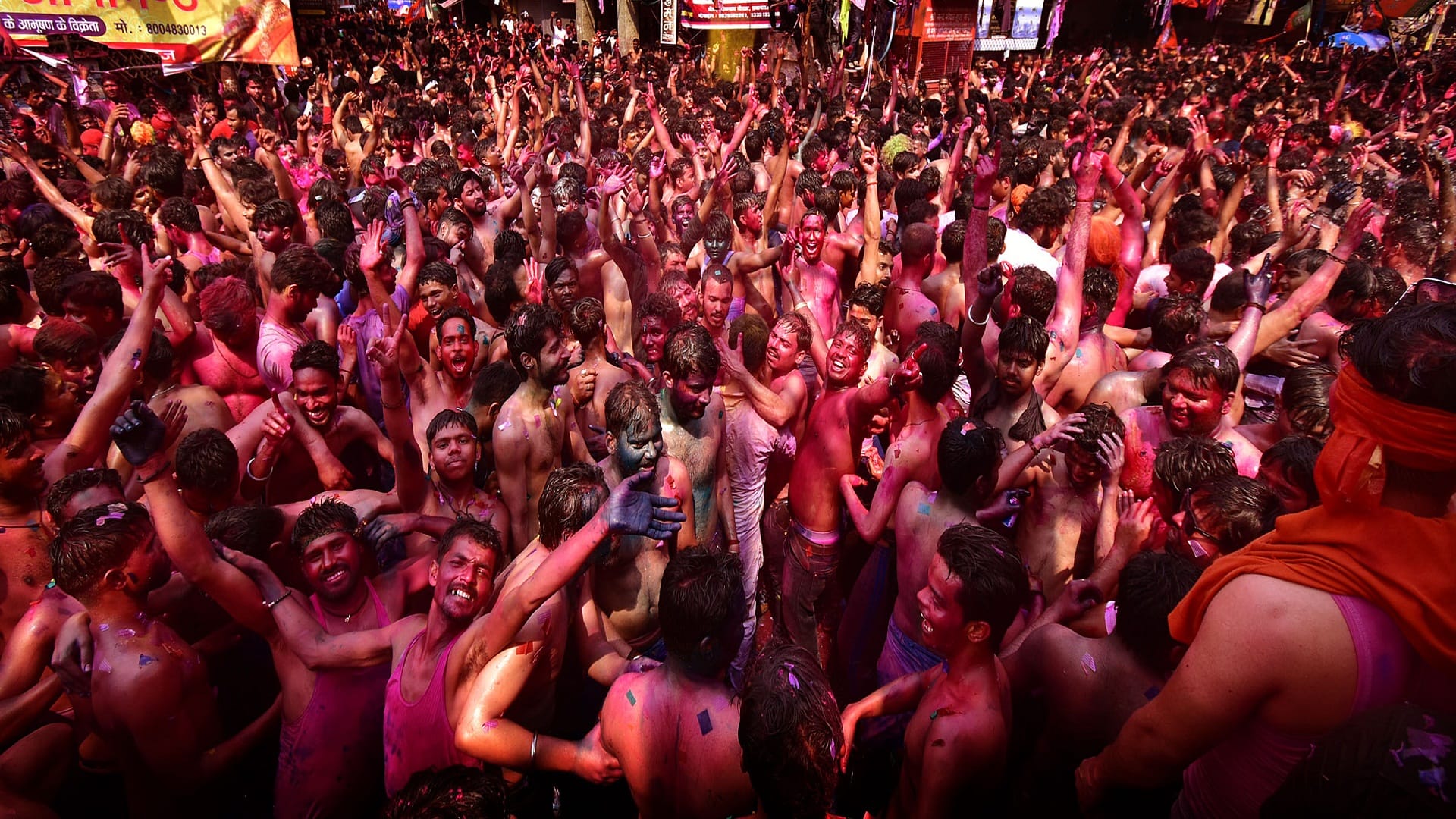 Holi 2022: Prayagraj bathed in the rain of colors