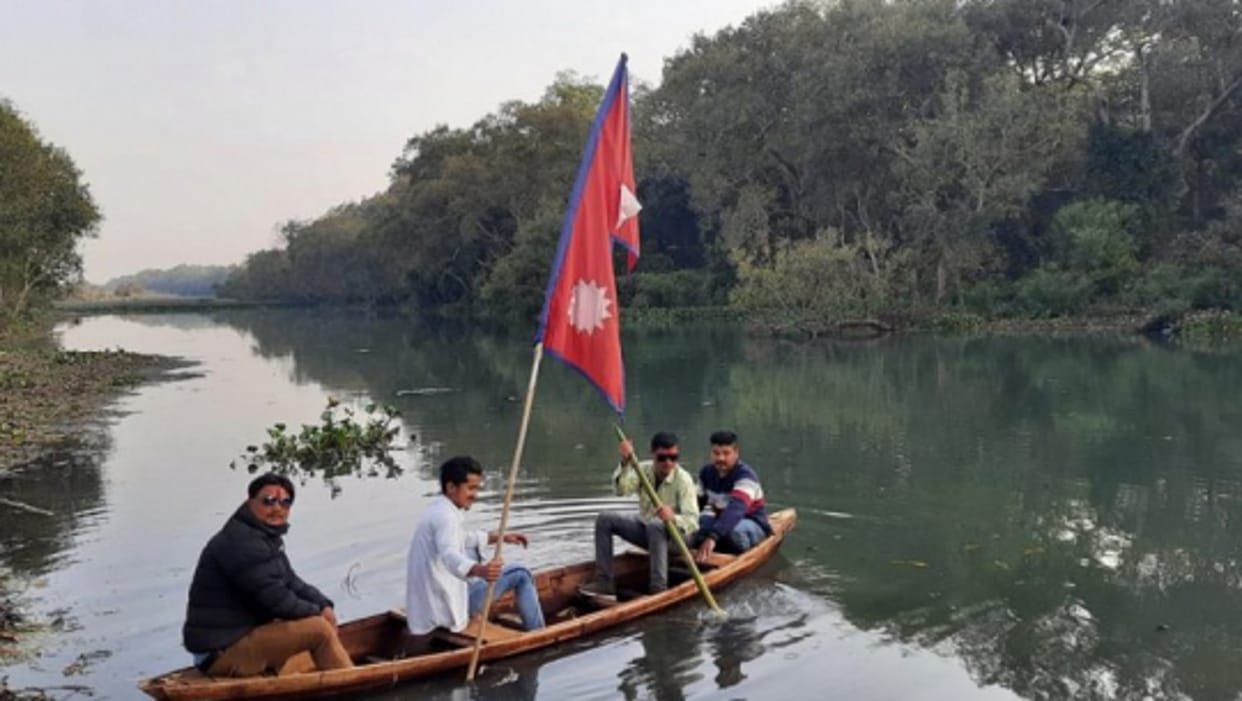 Indo-Nepal border: Nepalese citizens started sailing on the disputed Pyaretal lake in Uttarakhand  Champawat