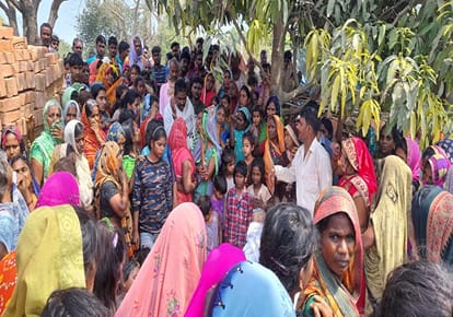 youth from jaunpur shot dead in kolkata on day of holi family members crying after deadbody arrived in village