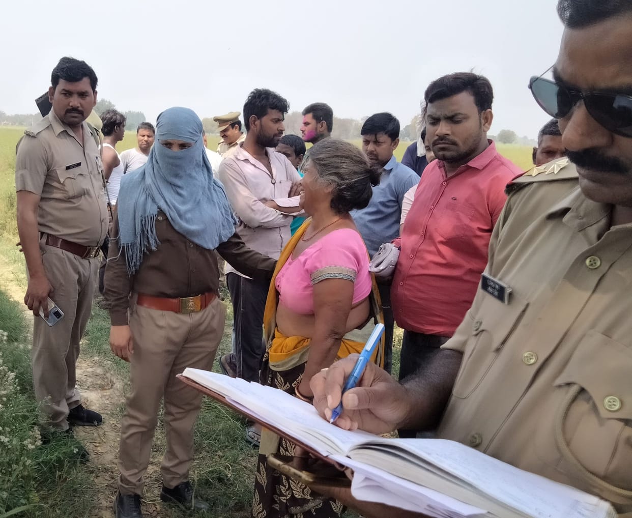 Kanpur Dehat : Dead body of a young man found hanging from a tree