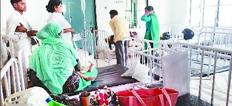 Changing weather, vomiting and diarrhea patients increased due to wrong diet
