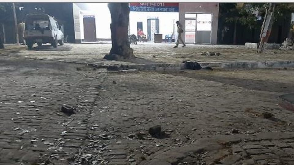 Etah Nidhauli Kalan uproar Clash After Death In Road Accident SSP ordered for inquiry 