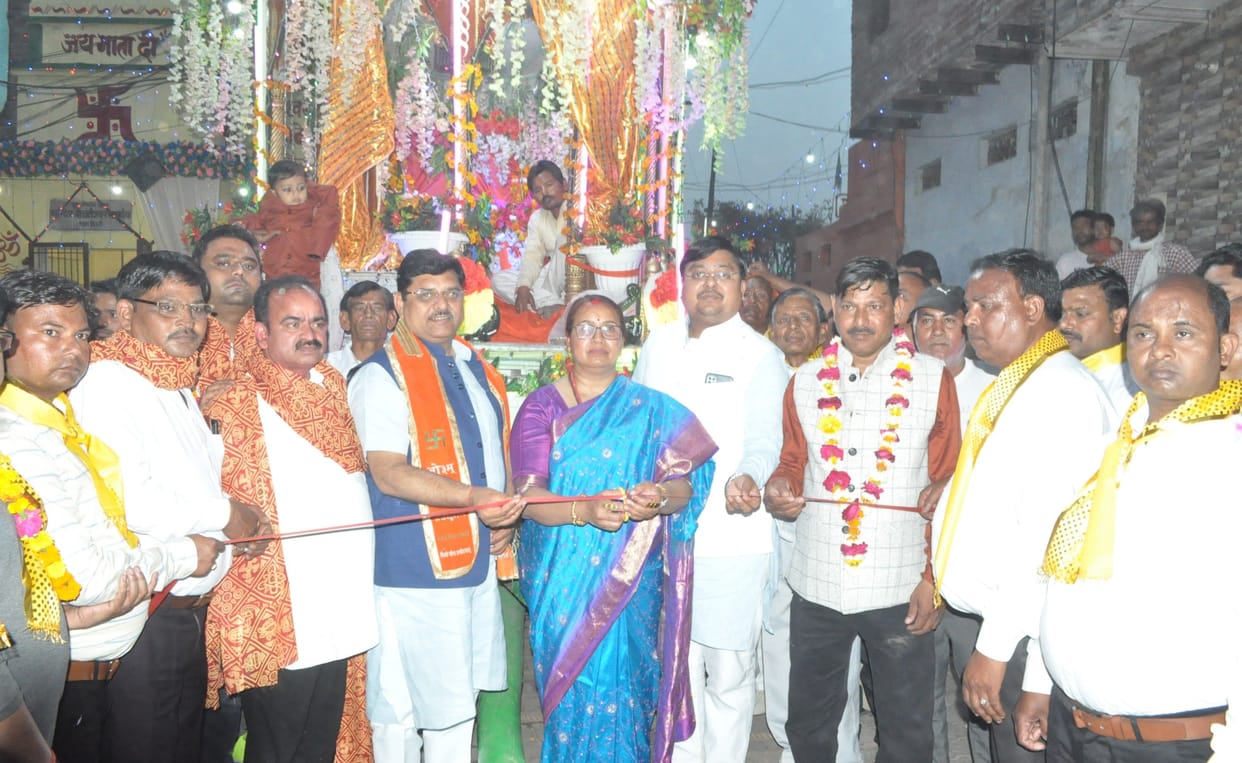Hathras: Ganesh Cheteshwar Rath Yatra came out with pomp, welcomed
