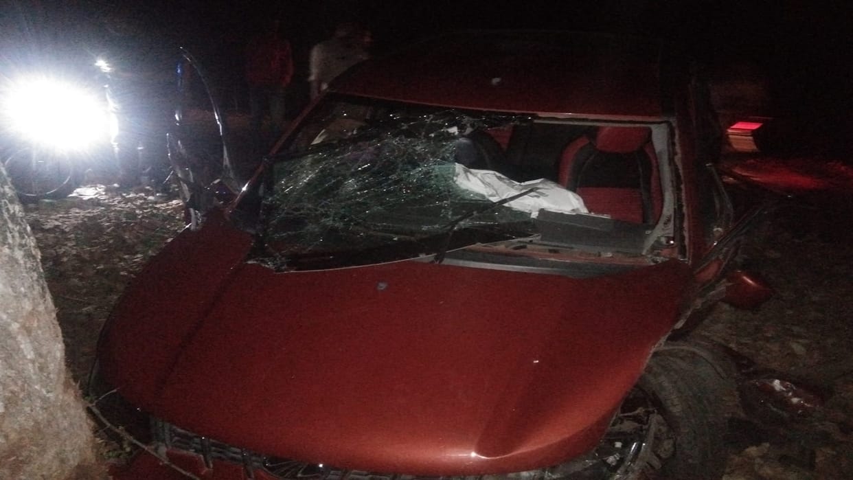 The car overturned and fell into a ditch in Jhansi